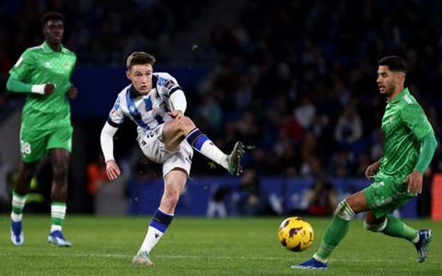 爱游戏体育今晨皇家社会完成体检——法甲节点到来，更衣室稳定，轮换策略成焦点的简单介绍