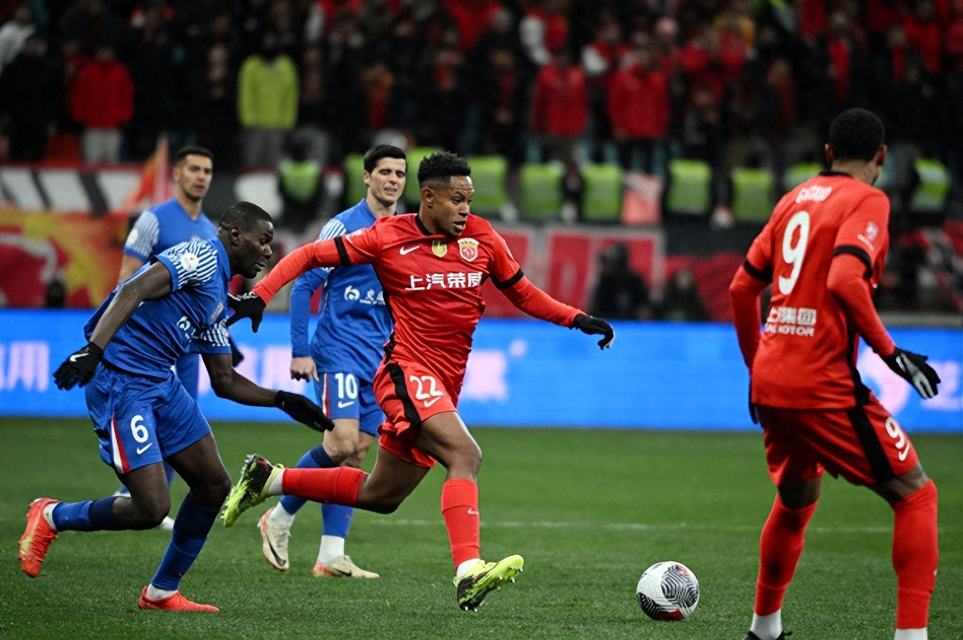 爱游戏体育平台今夜上海申花备战NBA常规赛；止住颓势细节曝光；压力陡增；年轻球员得到机会的简单介绍